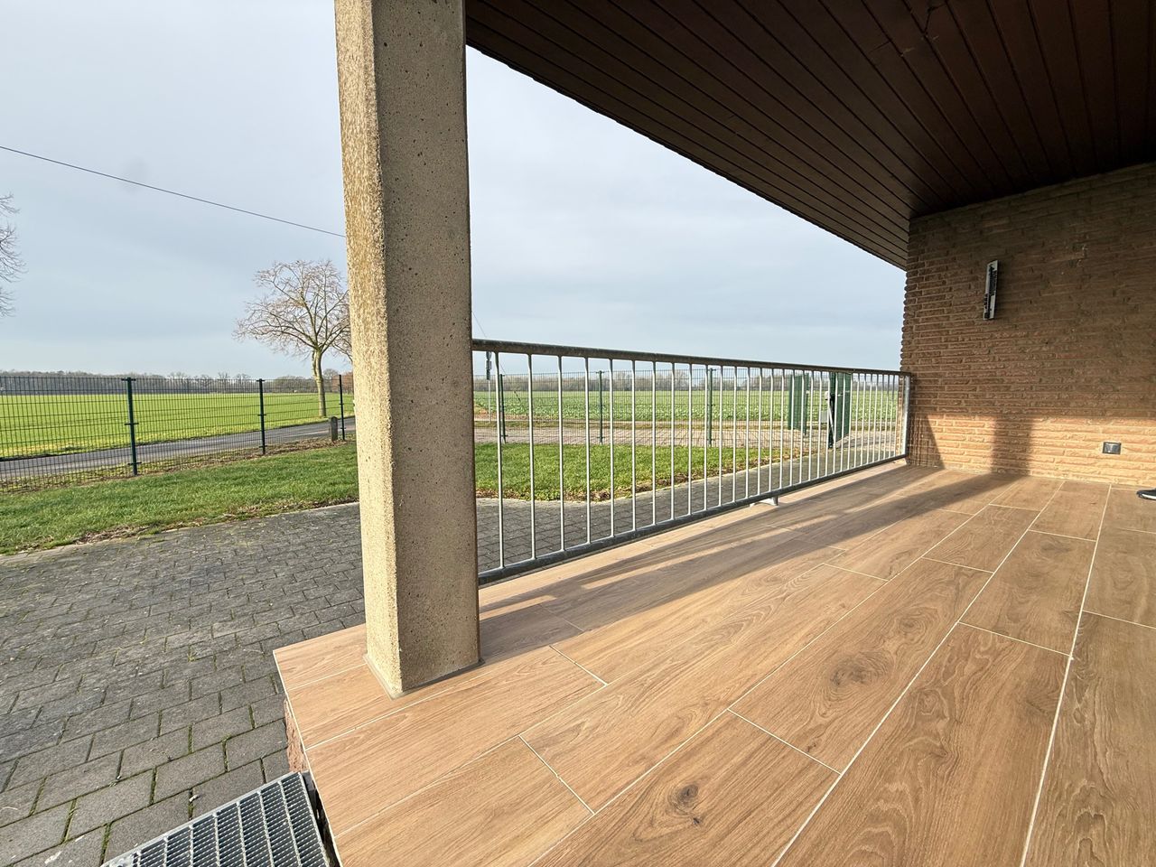 Exklusiver, modernisierter Bungalow mit Vollunterkellerung – Wohnen & Arbeiten ideal kombiniert