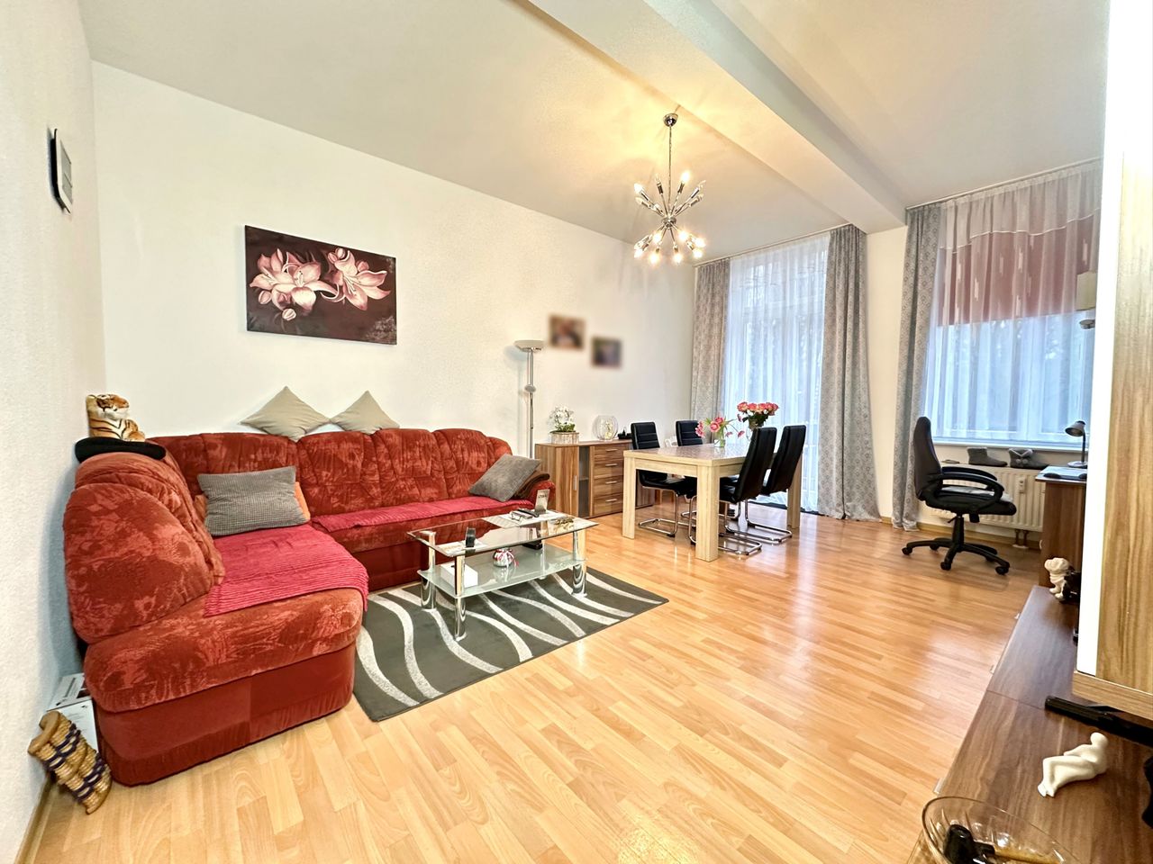 Charmante 3-Zimmer-Wohnung im denkmalgeschützten Schulgebäude ** WBS erforderlich **