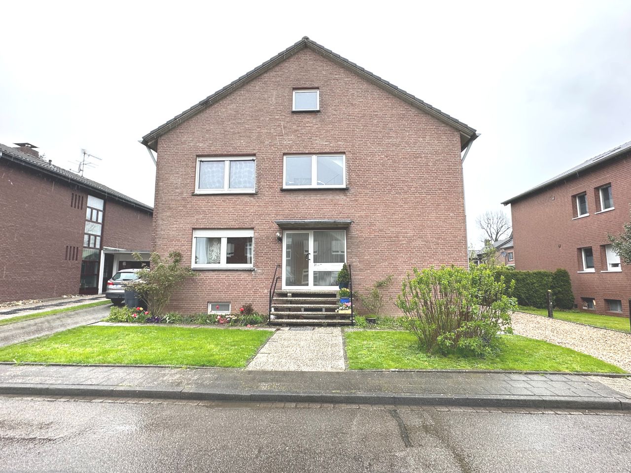 Dachgeschosswohnung in guter Lage von Kellen